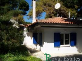 Προς Πώληση, Μονοκατοικία σε Πευκόφυτο Οικόπεδο, πλησίον θάλασσας– Ζούμπερι, Νέα Μάκρη