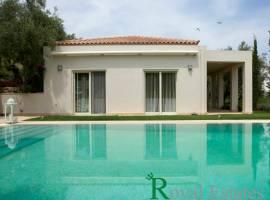 Συγκρότημα κατοικιών προς πώληση στην περιοχή Δροσιά Εύβοια μπροστά στην θάλασσα