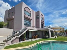 Πωλείται Πολυτελής Κατοικία στην Ανάβυσσο - Άγιος Νικόλαος, θέα θάλασσα, με Πισίνα και άριστα διαμορφωμένο κήπο