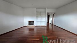 Προς ενοικίαση όροφο διαμέρισμα με δώμα, Κηφισιά, περιοχή πλησίον Αγίας Κυριακής