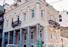 Πωλείται μοναδικό διατηρητέο κτήριο στο κέντρο της Πάτρας, Νομός Αχαίας, Πελοπόννησος