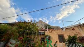 Αθήνα, Ιστορικό Κέντρο, Πλάκα, μοναδικό οικόπεδο, με ακίνητο προς πώληση Αθήνα, Ιστορικό Κέντρο, Πλάκα, μοναδικό οικόπεδο, με ακίνητο προς πώληση