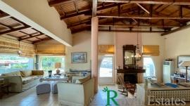 Κερατέα, διατίθεται προς πώληση, πολυτελής μονοκατοικία, σε μεγάλο κτήμα