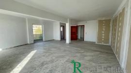 Κηφισιά, κέντρο, διατίθεται προς μίσθωση, αυτόνομο επαγγελματικό κτήριο