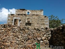 Πύργος κατασκευής αρχών 19ου αιώνα, διατίθεται προς πώληση στην Μάνη, περιοχή Μουντανίστικα, Πελοπόννησος