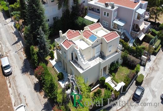 Πολυτελής Μονοκατοικία στη Δροσιά – περιοχή Ρέα διατίθεται προς πώληση